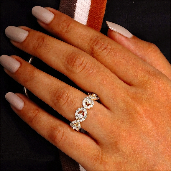 18K Yellow Gold Diamond Lab Grown Full Eternity 7mm Wedding Band Vintage Style - Picture 6 of 7